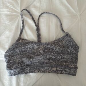 Lululemon Follow Y Nulu Bra. Size 6